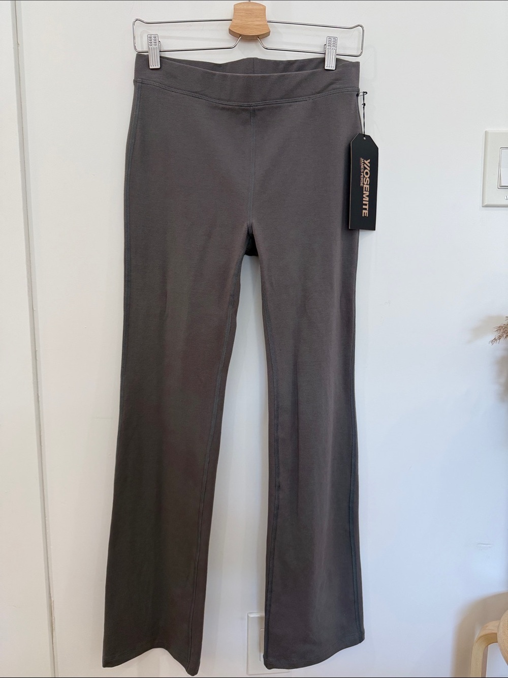Yosemite James Perse Dark Gray Flared Leggings